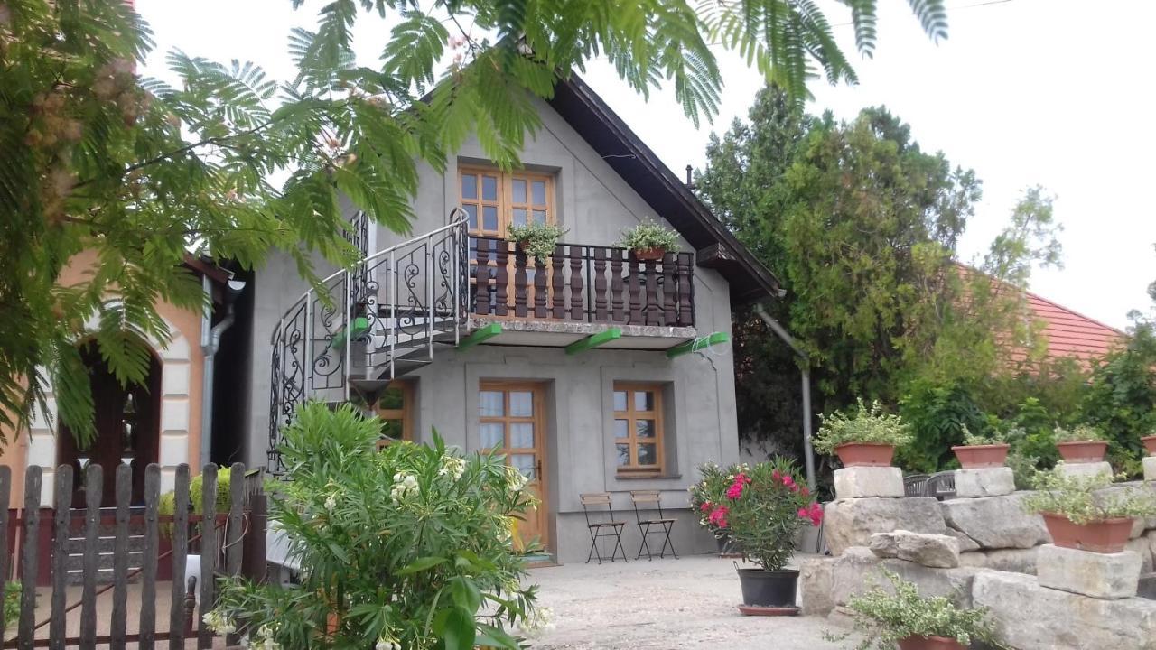 Vagabund Vendeghaz Villa Etyek Exterior photo